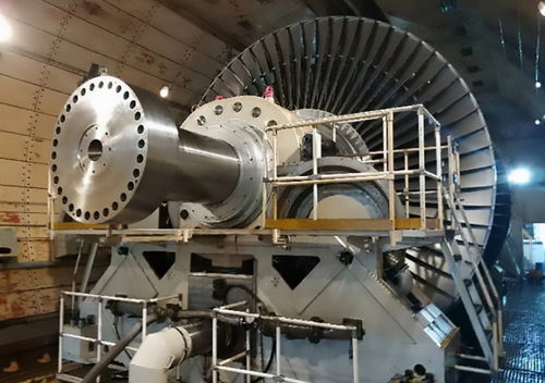 中國女焊工劉霞 攻克世界頂尖技術,德國專家親自上門拜訪